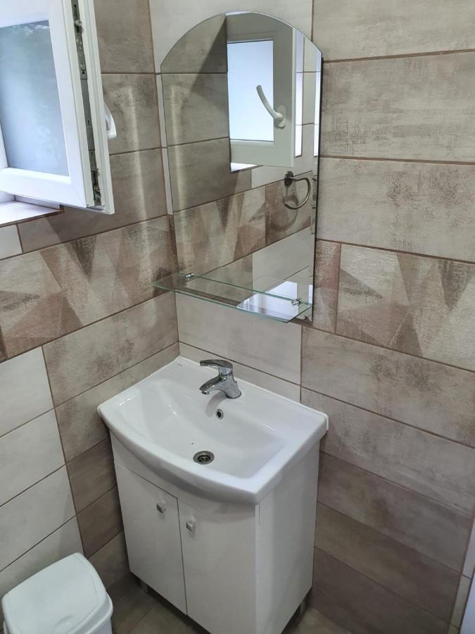 Zapp House Hotel Костинещи Екстериор снимка