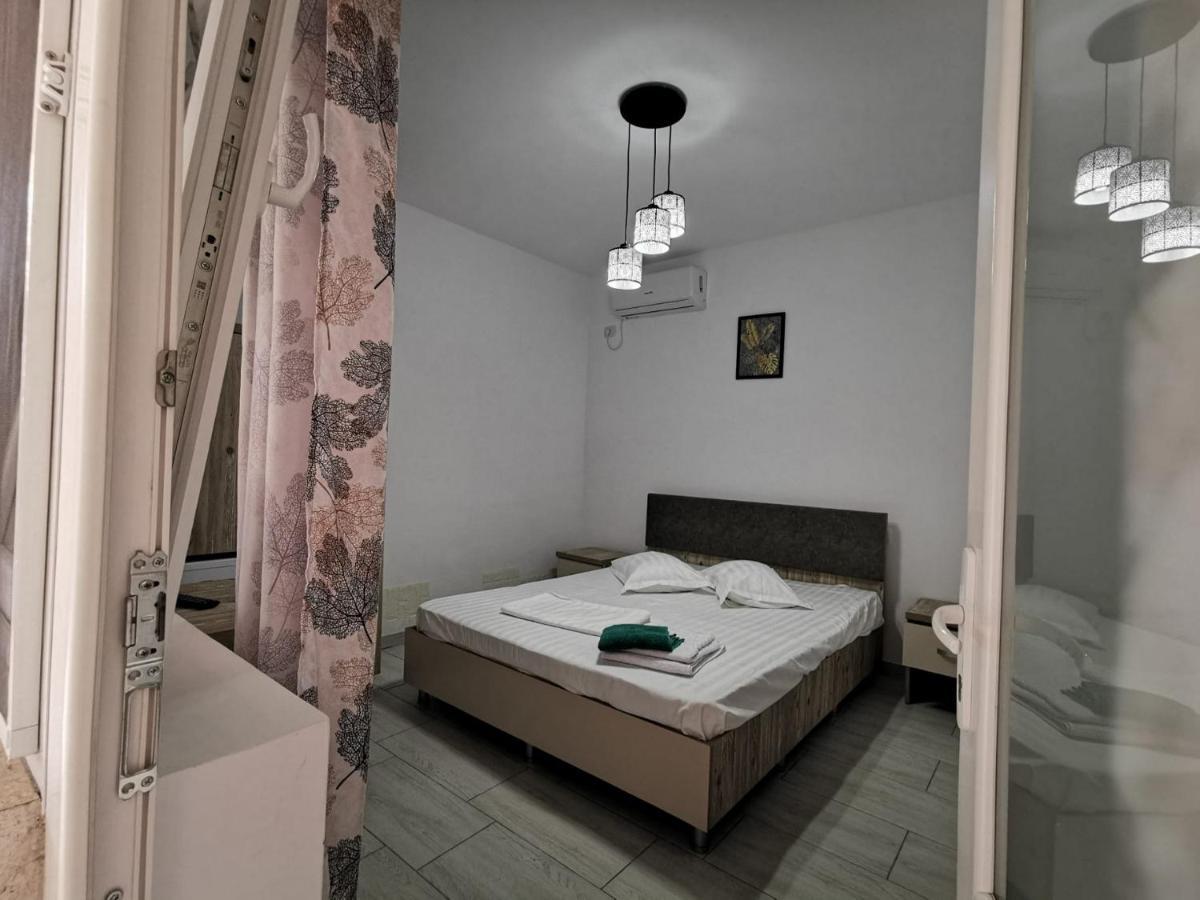 Zapp House Hotel Костинещи Екстериор снимка