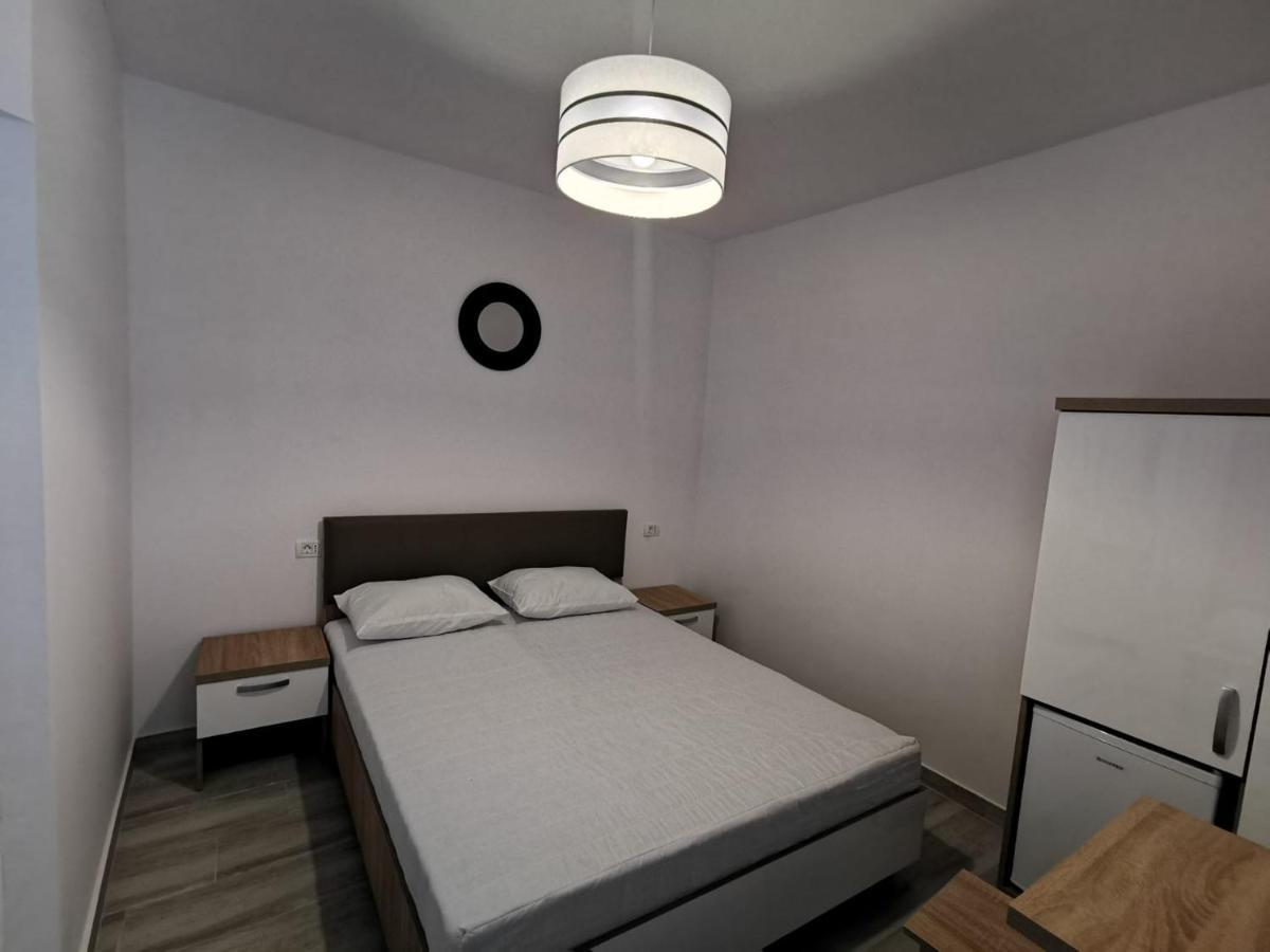 Zapp House Hotel Костинещи Екстериор снимка